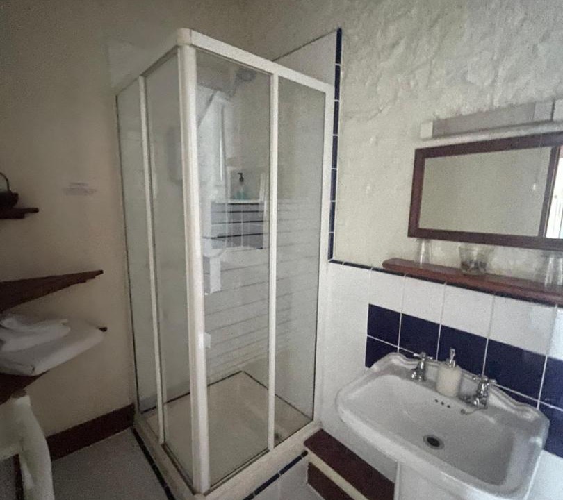 Photo of Others in Rhoose