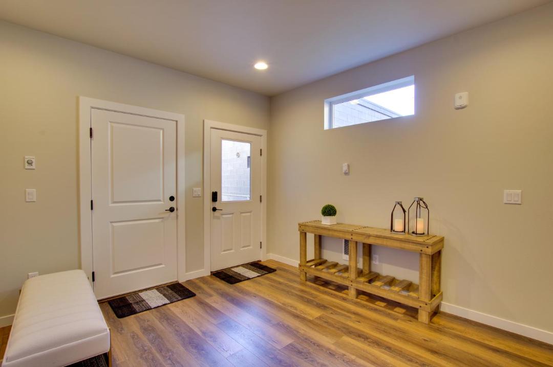 Photo of Others in Monroe