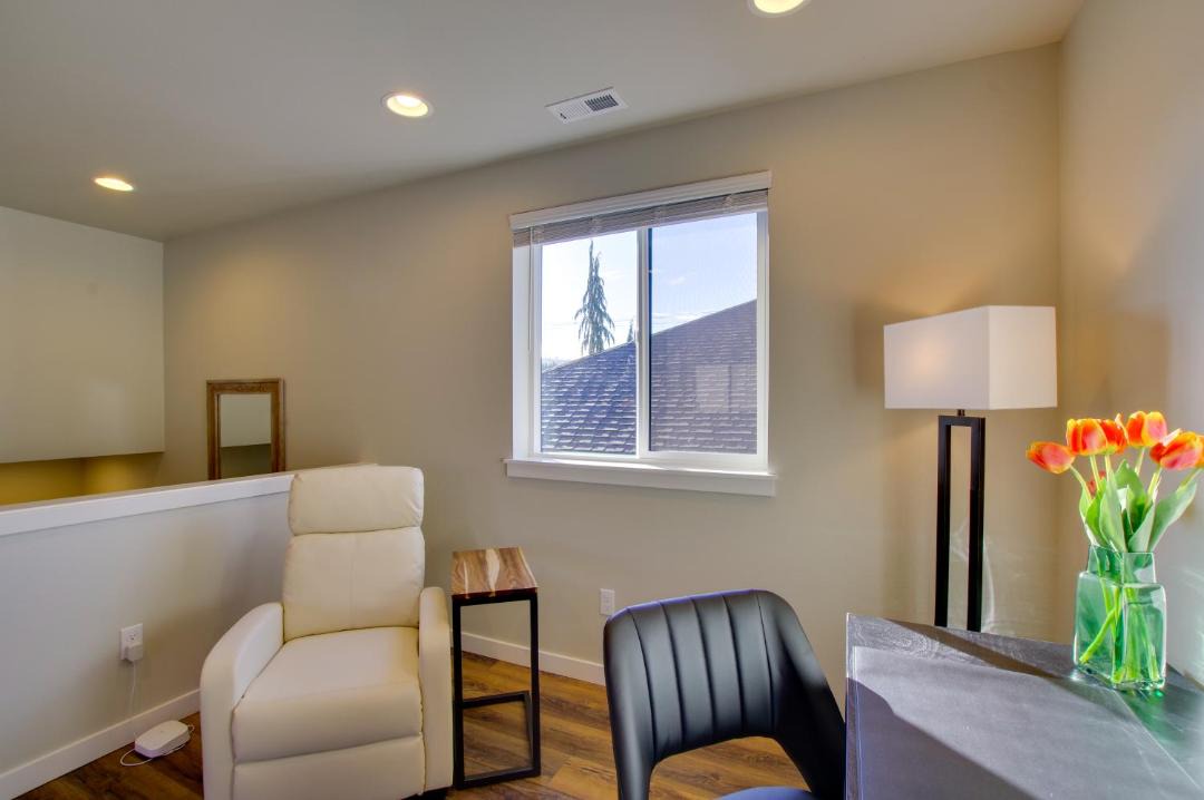 Photo of Others in Monroe