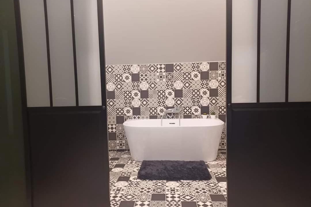 Photo of Bathroom in Hon-Hergies