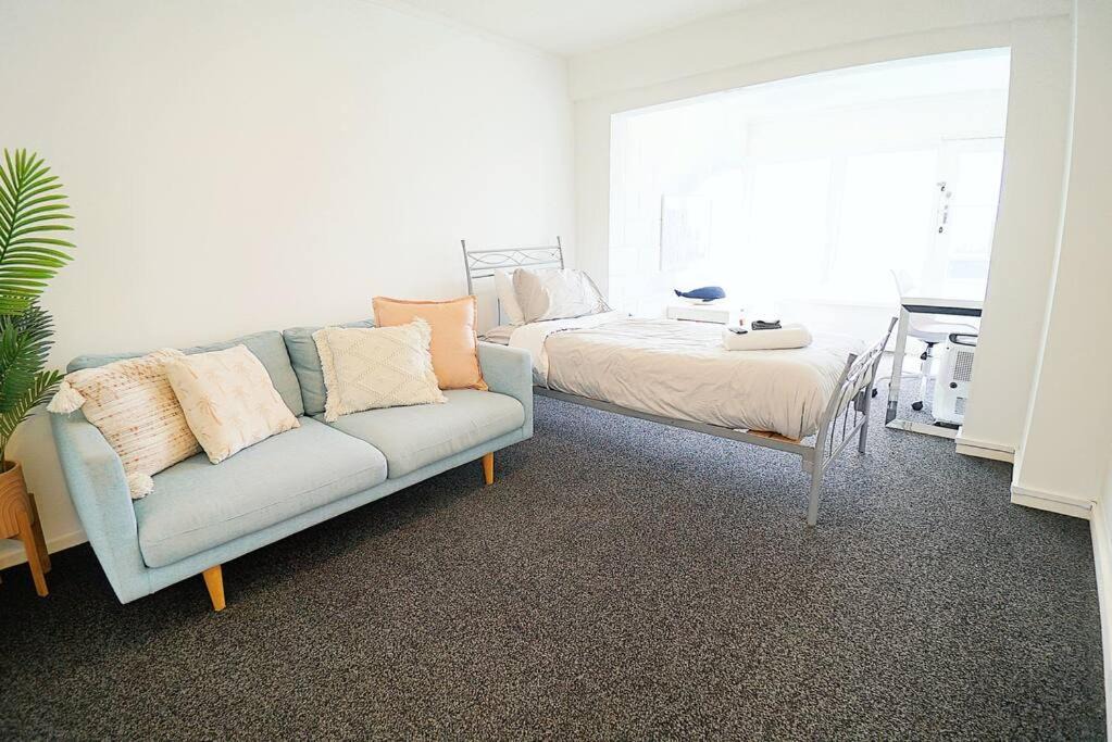 Photo of Others in Forrest Hill