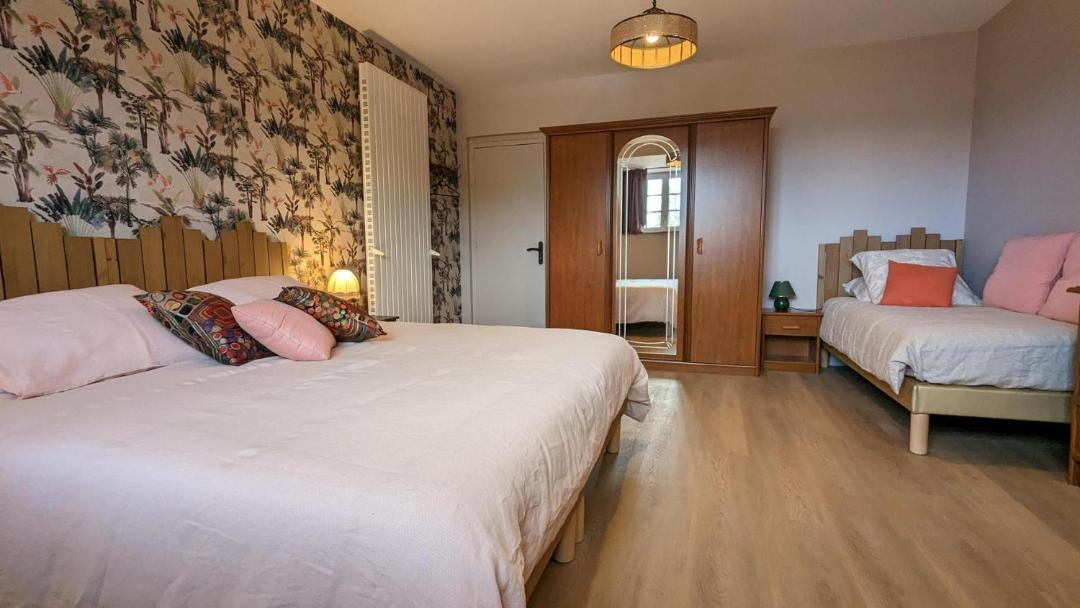 Photo of Bedroom in Pont-et-Massene