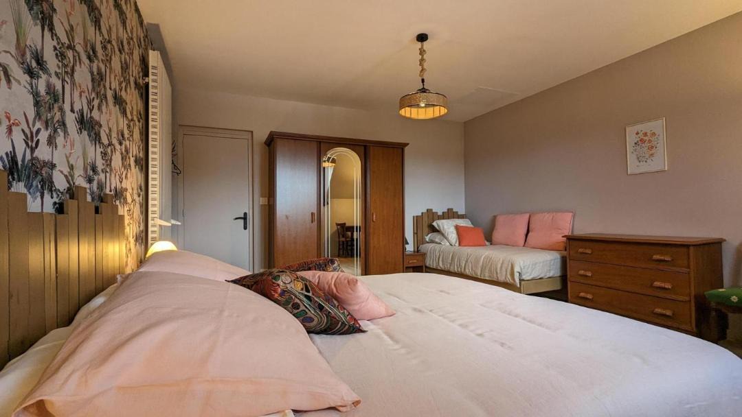 Photo of Bedroom in Pont-et-Massene