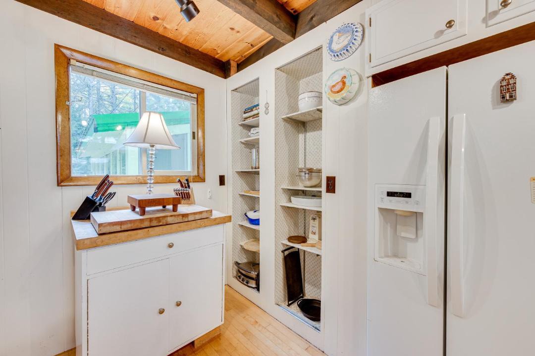 Photo of Kitchen in Lake Arrowhead