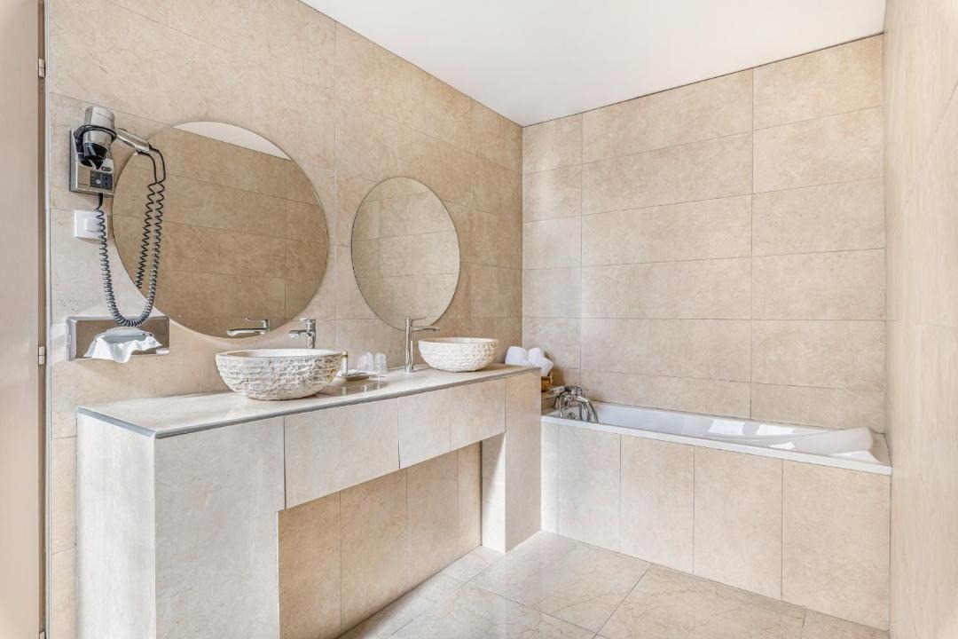 Photo of Others in Secteur 1