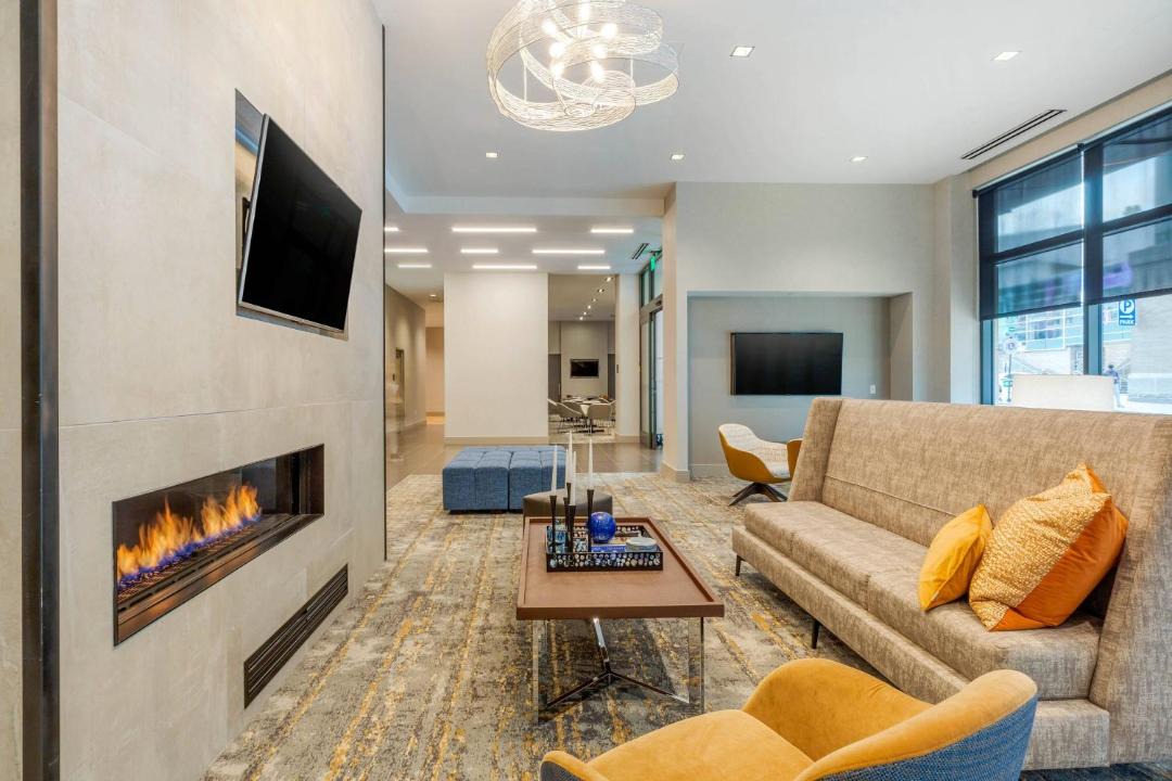 Photo of Livingroom in Downtown