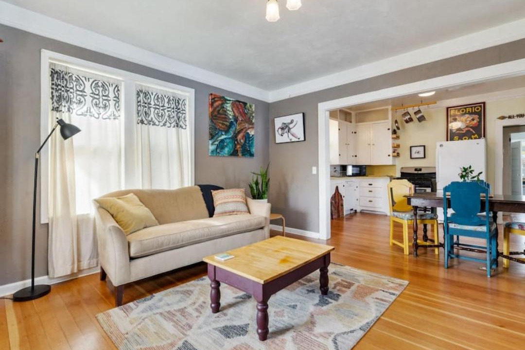 Photo of Livingroom in St. Johns