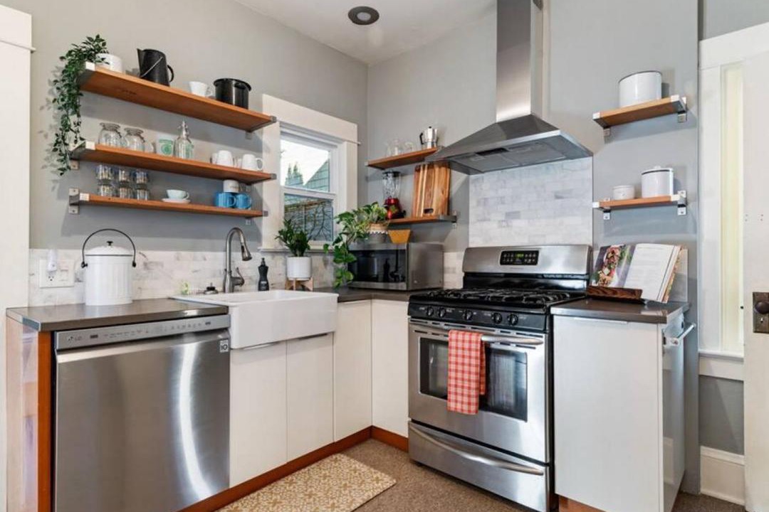 Photo of Kitchen in Hollywood District