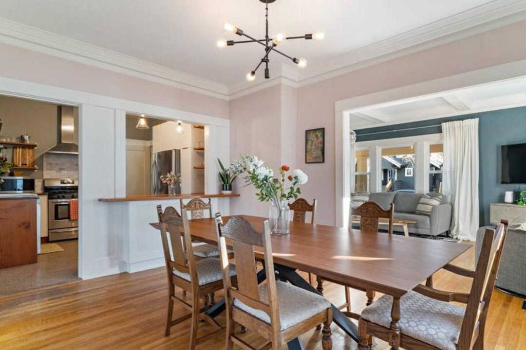 Photo of Livingroom in Hollywood District