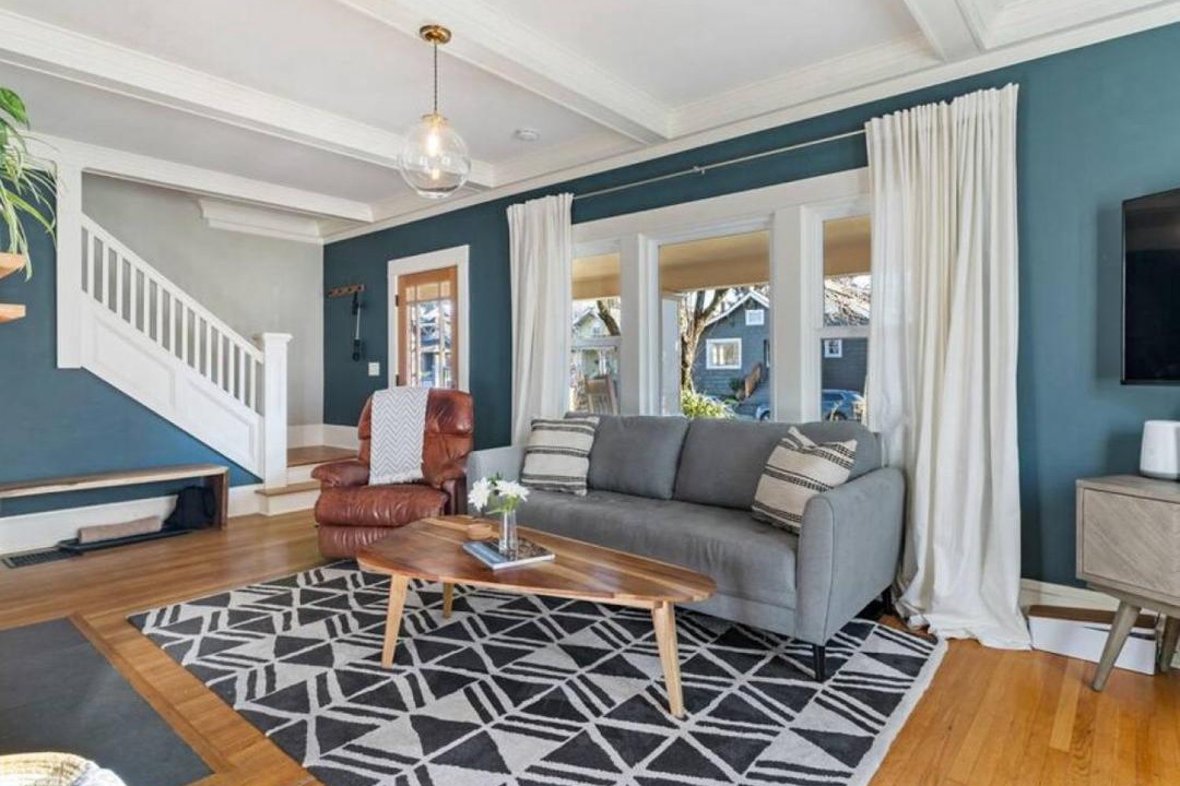 Photo of Livingroom in Hollywood District