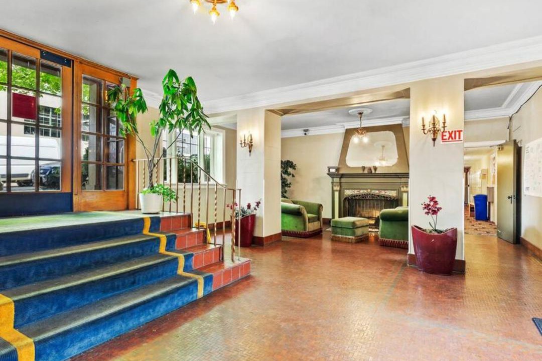 Photo of Livingroom in Alphabet Historic District