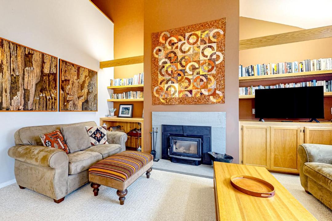 Photo of Livingroom in Warren