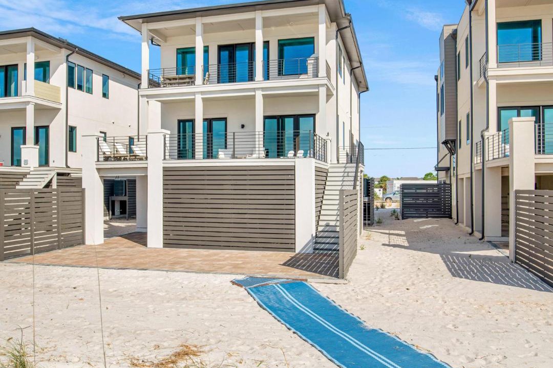 Photo of Others in Ono Island