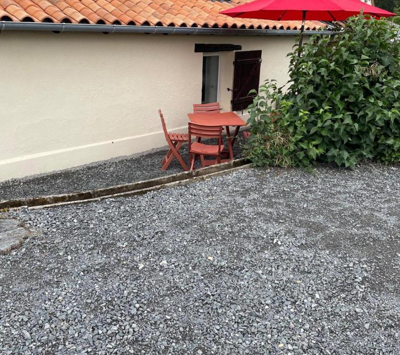 Photo of Buildings in Naintre