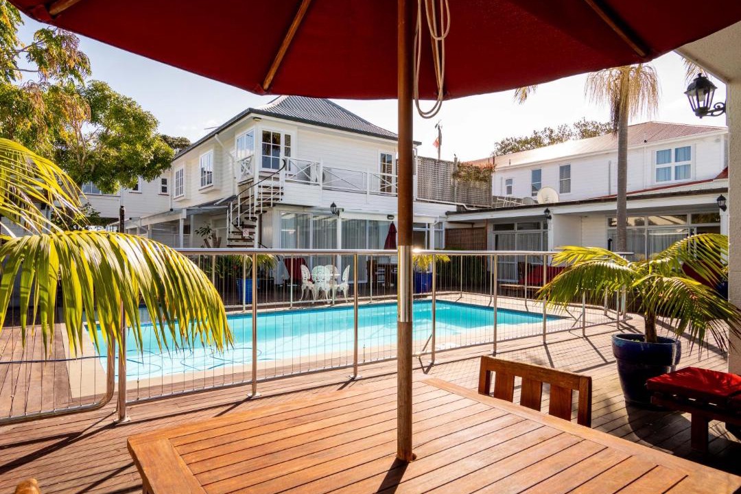 Photo of Others in Russell