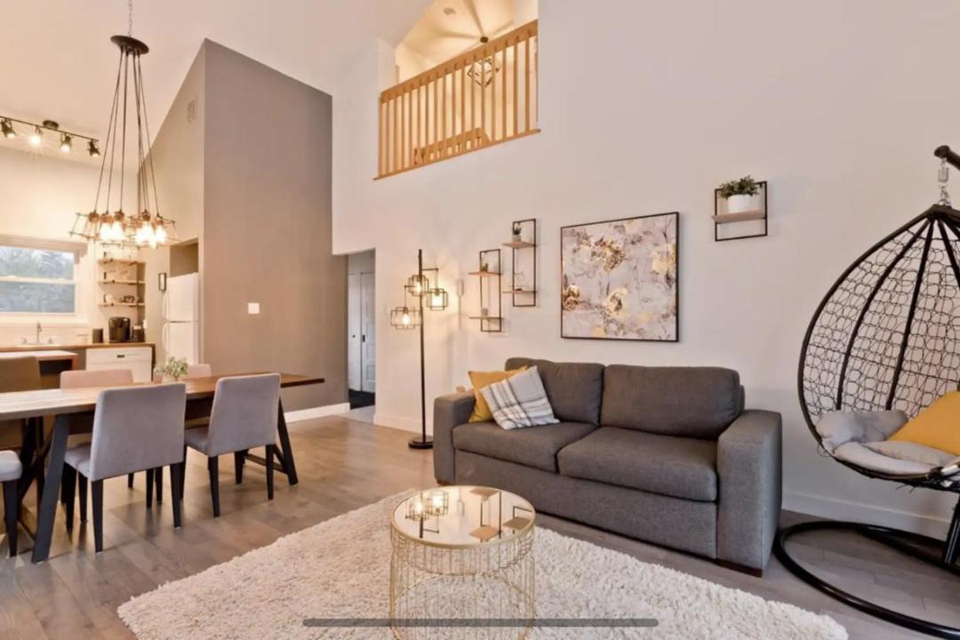 Photo of Livingroom in Magog