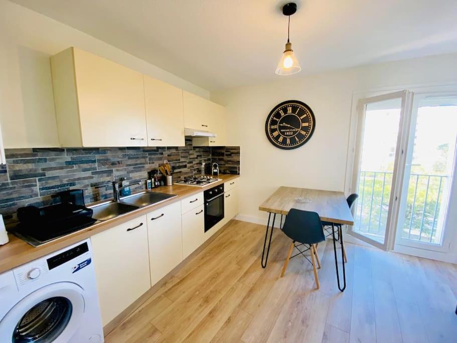 Photo of Others in Moulin a Vent