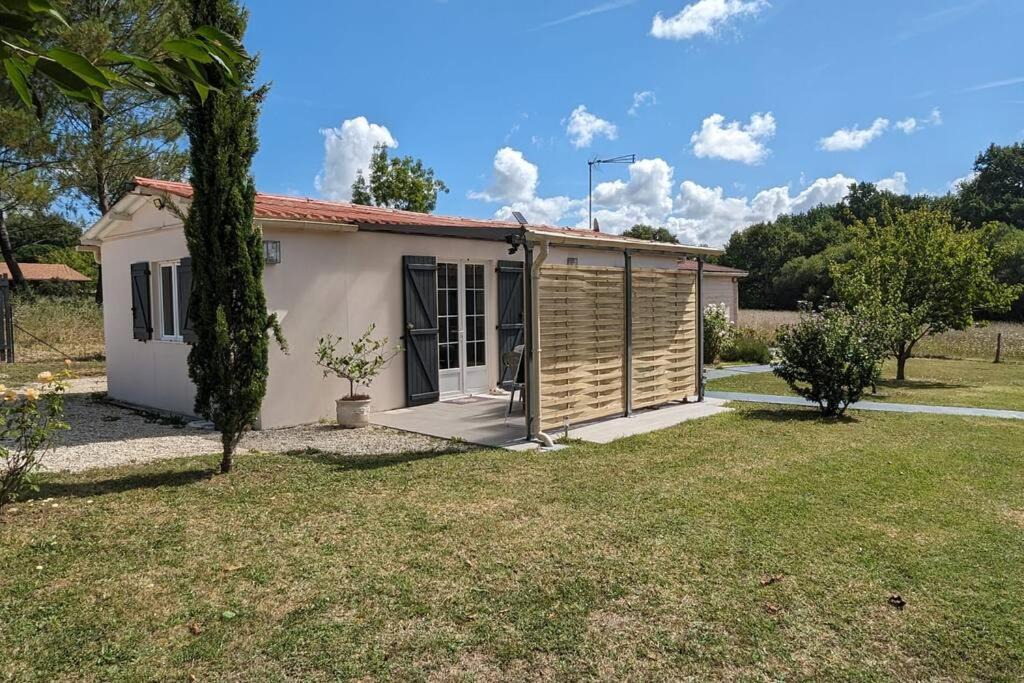 Photo of Buildings in Montendre