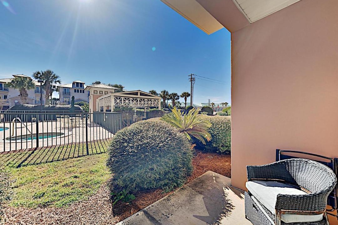 Photo of Patio Balcony in Frangista Beach
