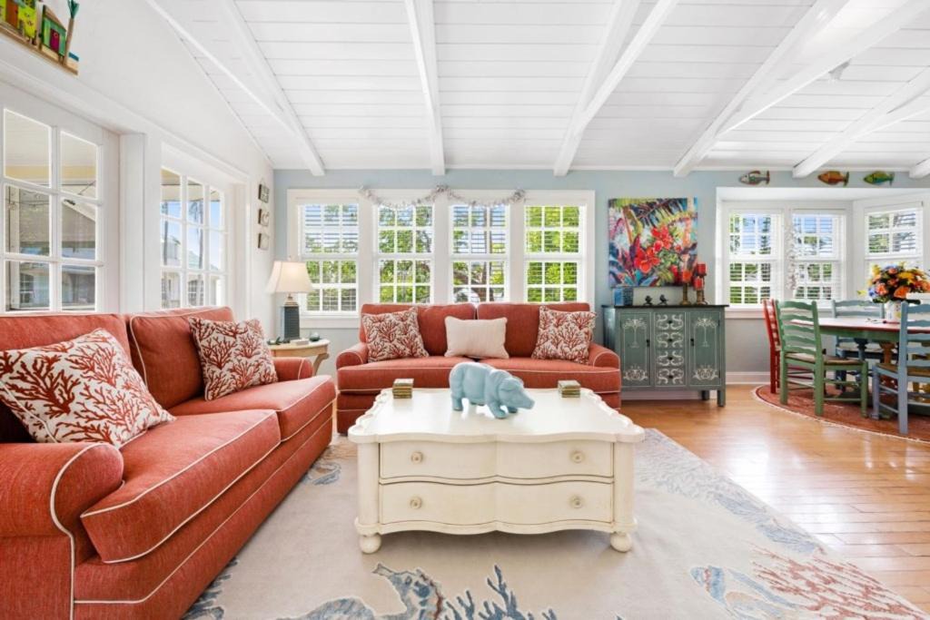 Photo of Livingroom in Captiva