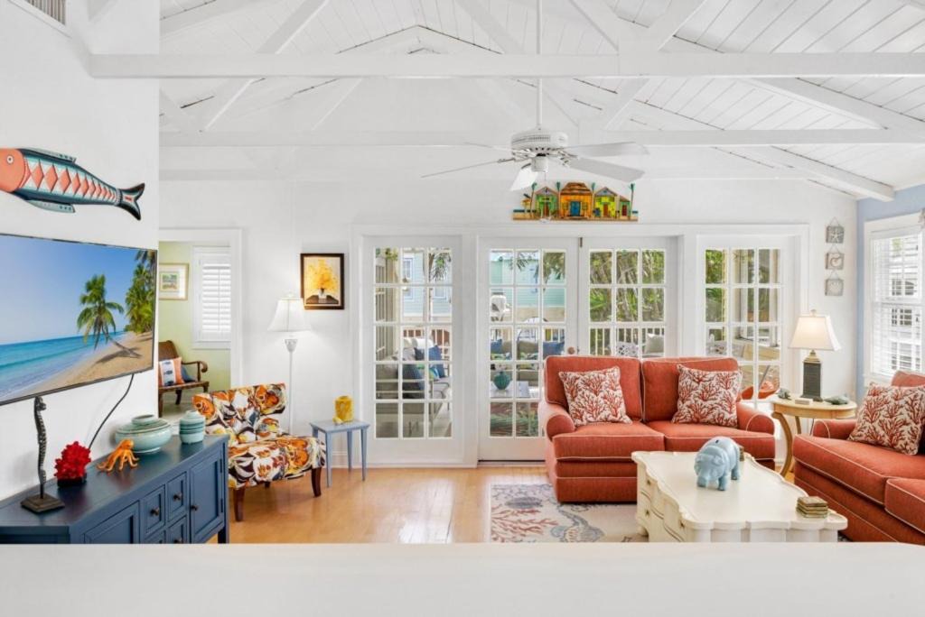 Photo of Livingroom in Captiva