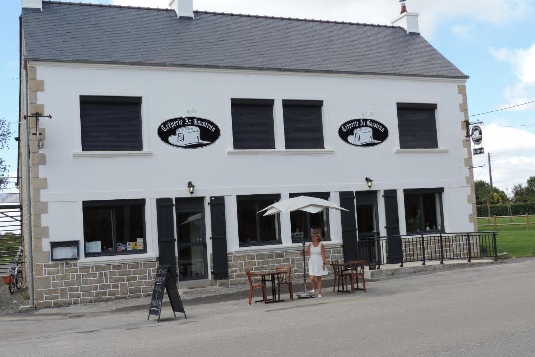 Photo of Others in Le Saint