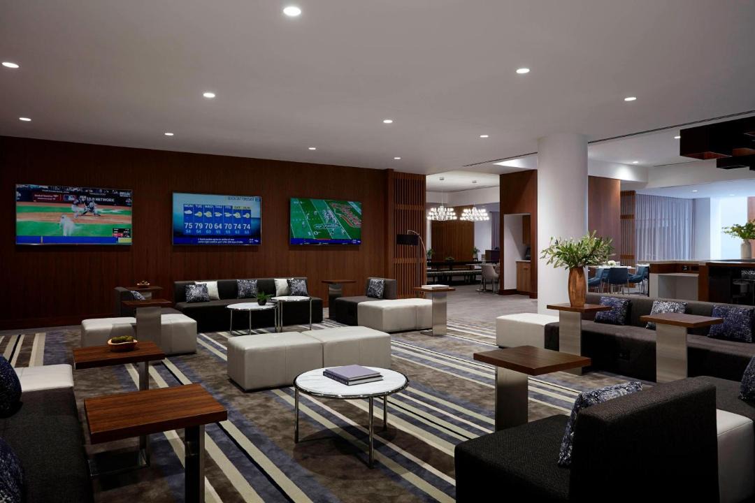 Photo of Livingroom in East Garden City