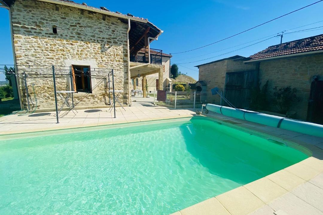 Photo of Others in Parnans