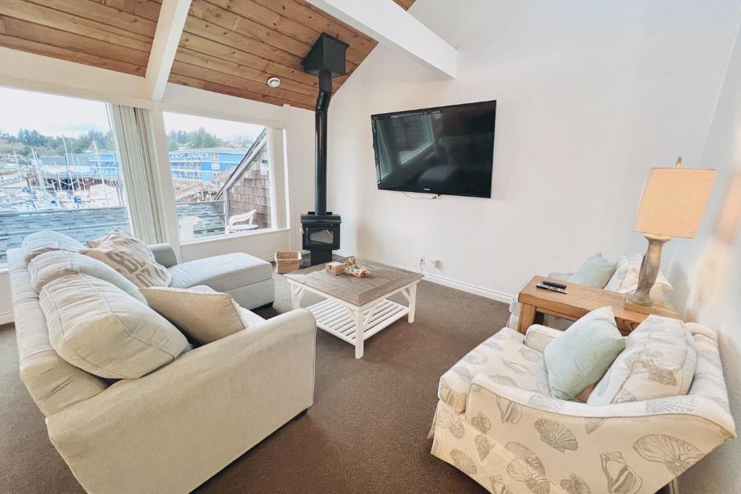 Photo of Livingroom in Historic Bayfront