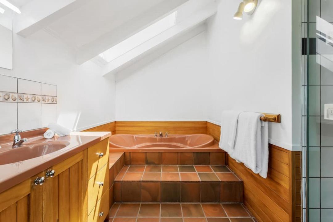 Photo of Others in Forrest Hill