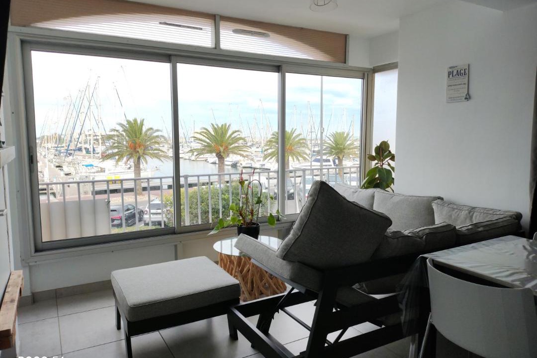 Photo of Livingroom in Le Port