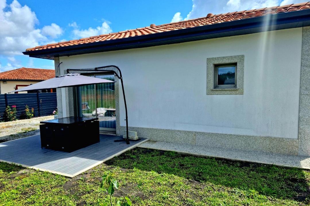 Photo of Buildings in Josse