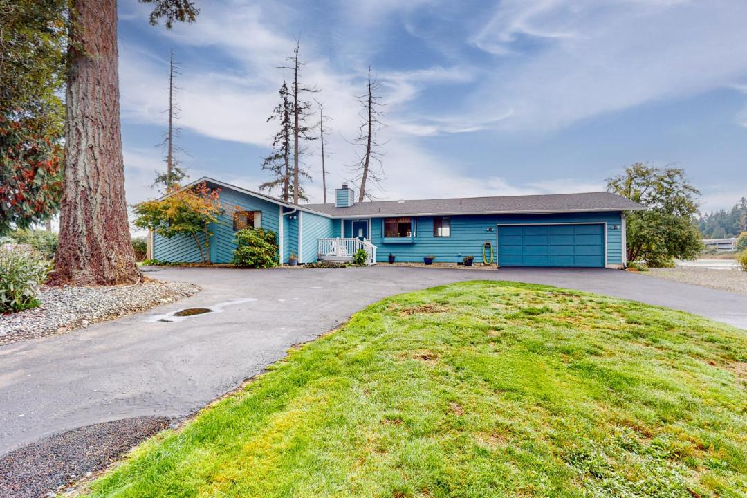 Photo of Buildings in Erlands Point-Kitsap Lake