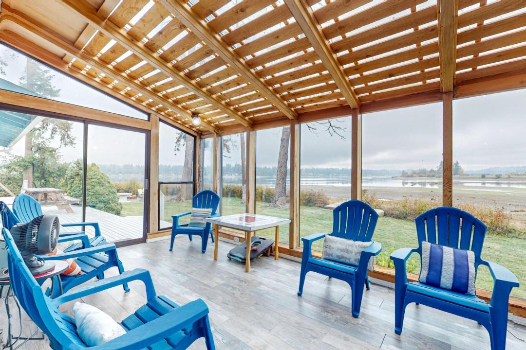 Photo of Patio Balcony in Erlands Point-Kitsap Lake