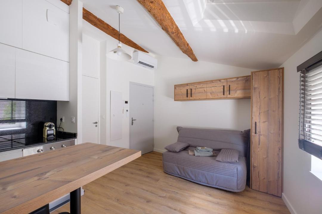 Photo of Others in Champagne-au-Mont-d'Or