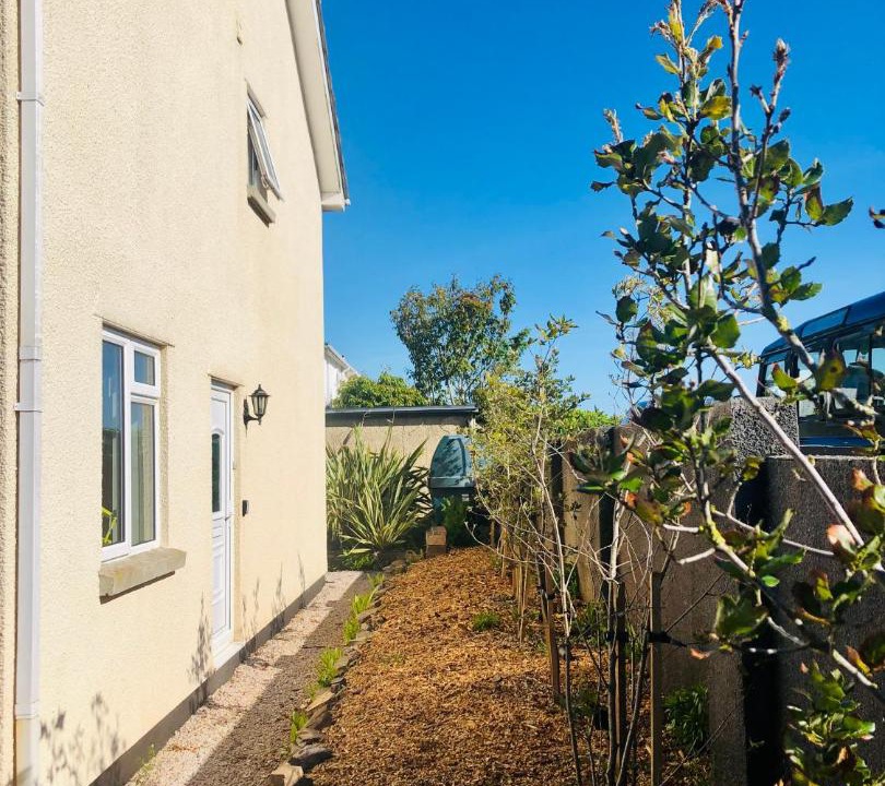 Photo of Buildings in Thurlestone