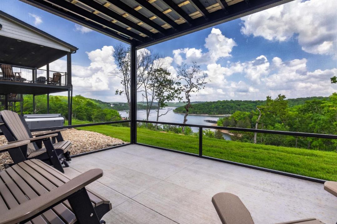 Photo of Patio Balcony in Kimberling City