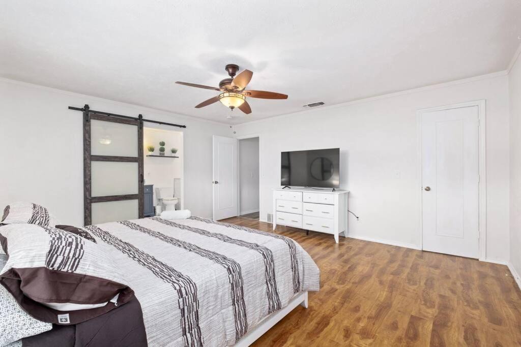 Photo of Bedroom in Allen