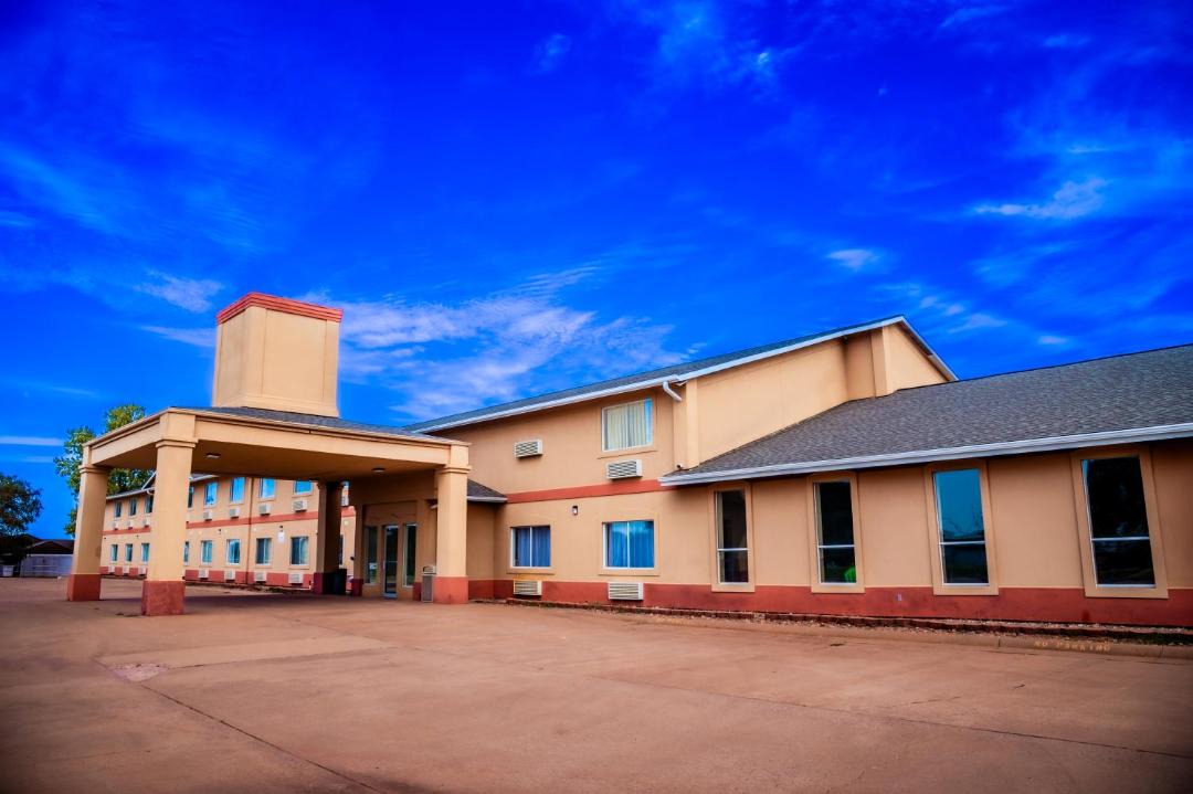 Photo of Buildings in Alva