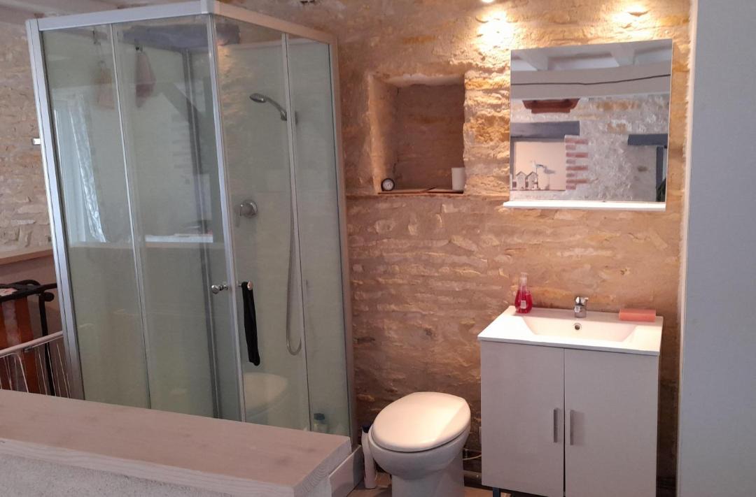 Photo of Bathroom in Thaumiers