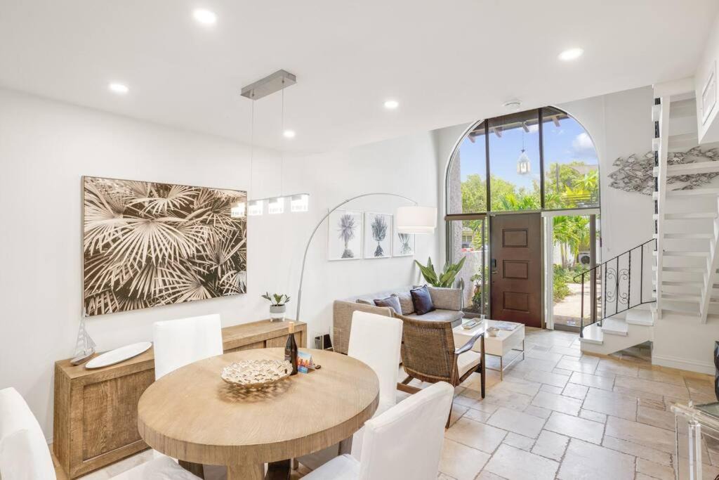 Photo of Livingroom in Miami Shores