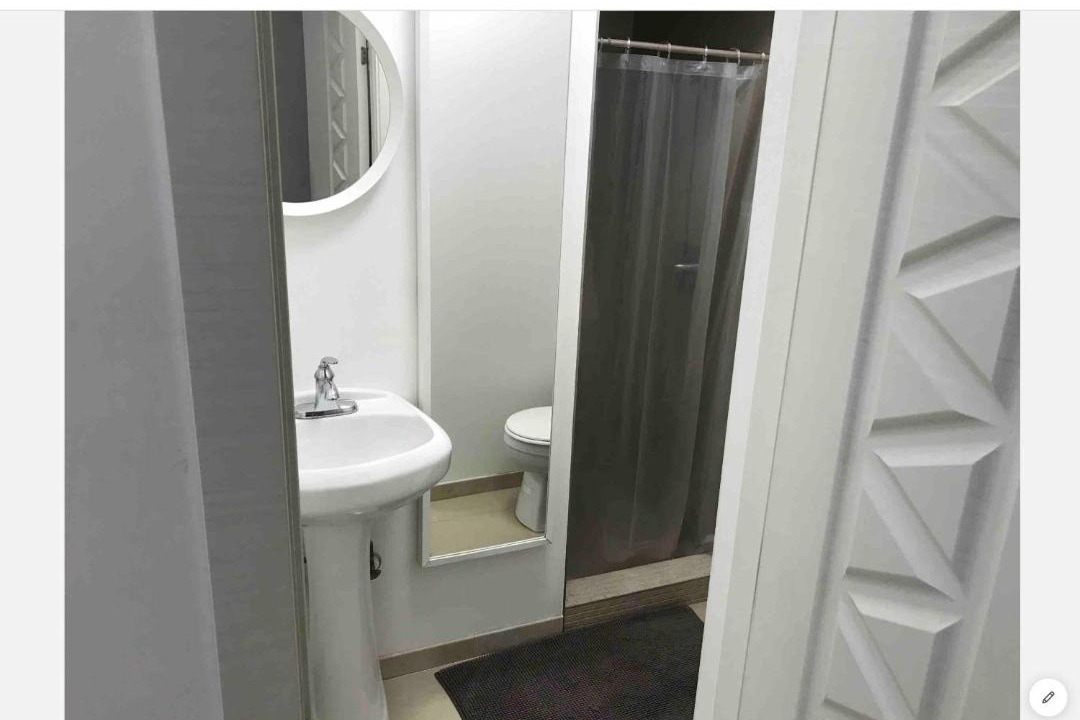 Photo of Bathroom in Manhattan Beach