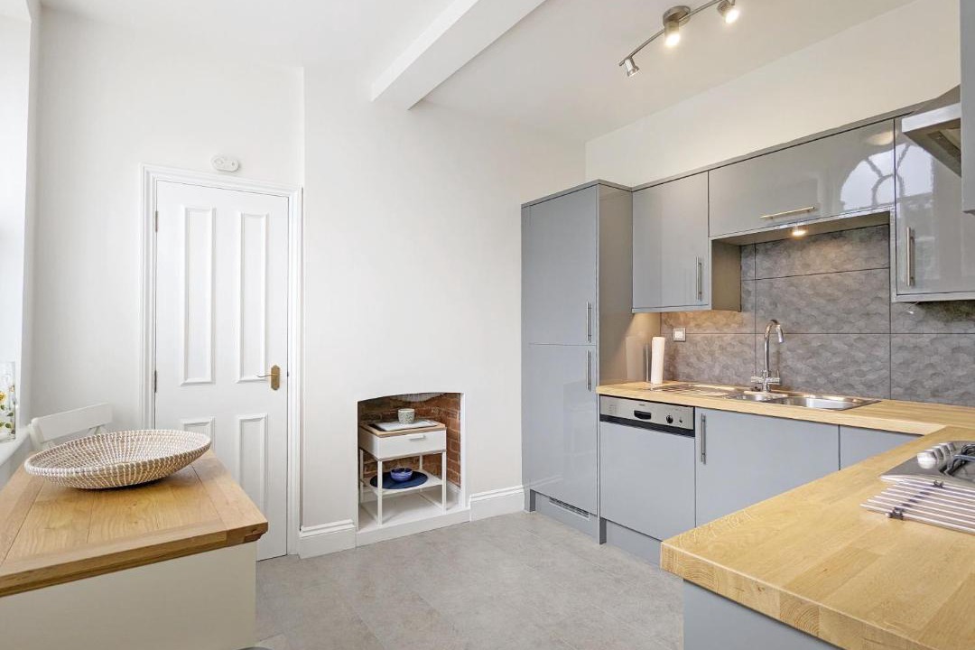 Photo of Kitchen in Midhurst