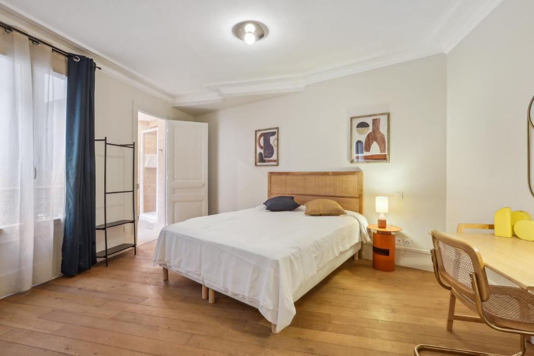 Photo of Bedroom in Clignancourt