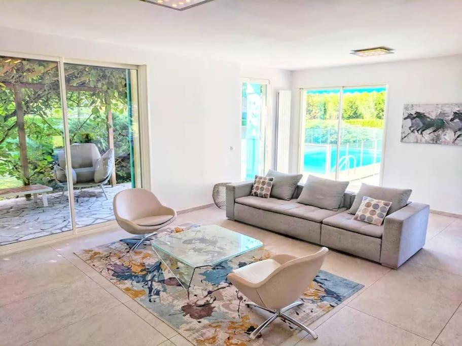 Photo of Livingroom in Barbizon