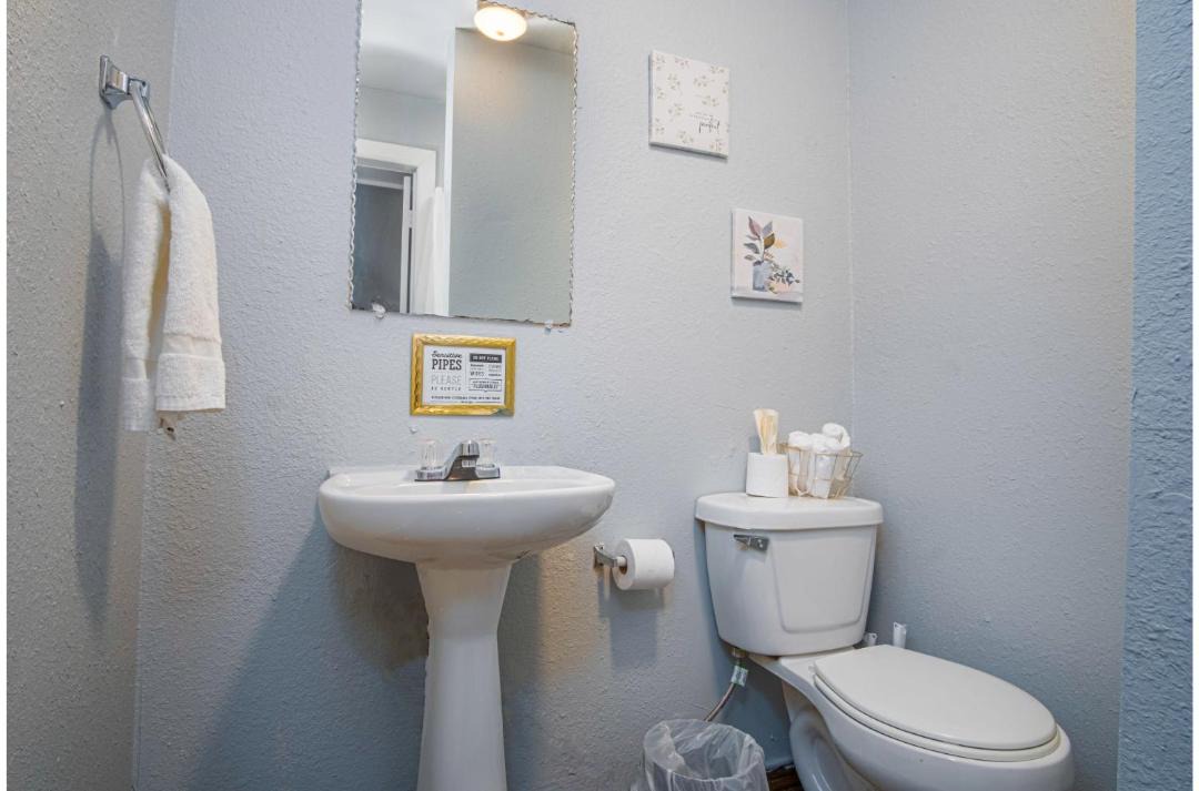 Photo of Bathroom in Nevada Street