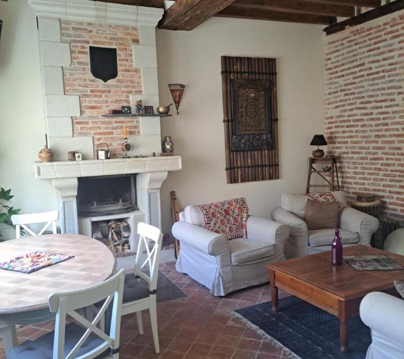 Photo of Others in Segre