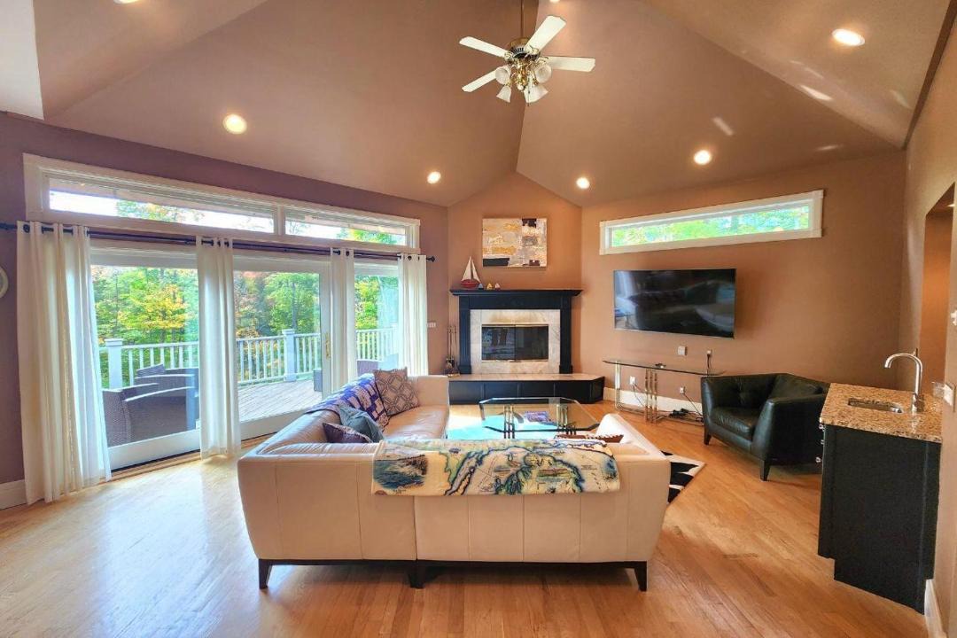 Photo of Livingroom in Birchwood Farms