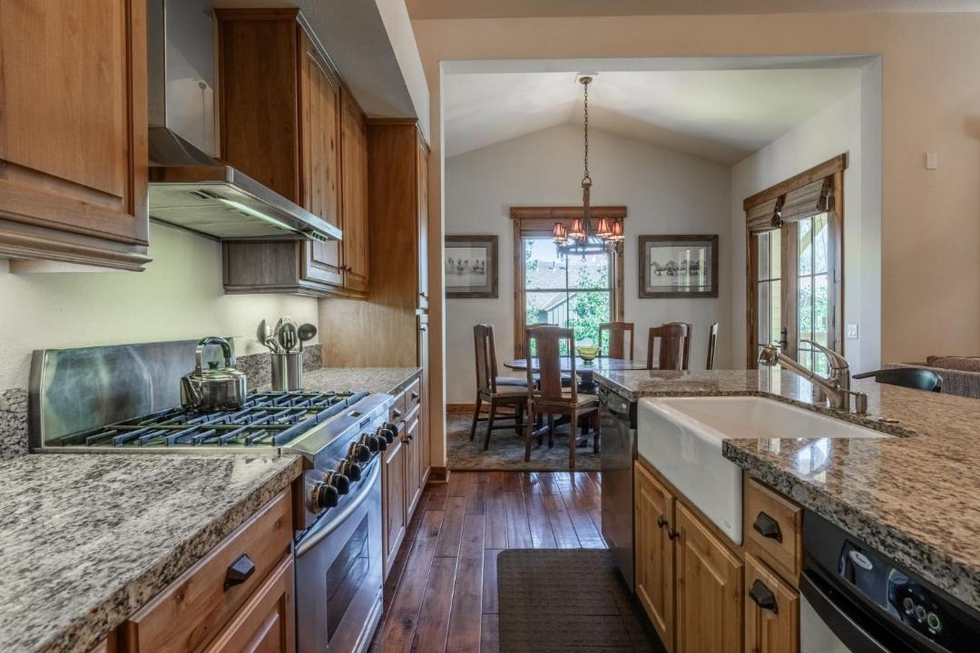 Photo of Kitchen in Mammoth Lakes