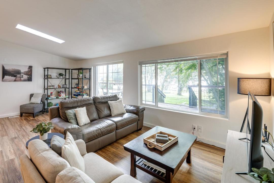 Photo of Livingroom in Clear Lake